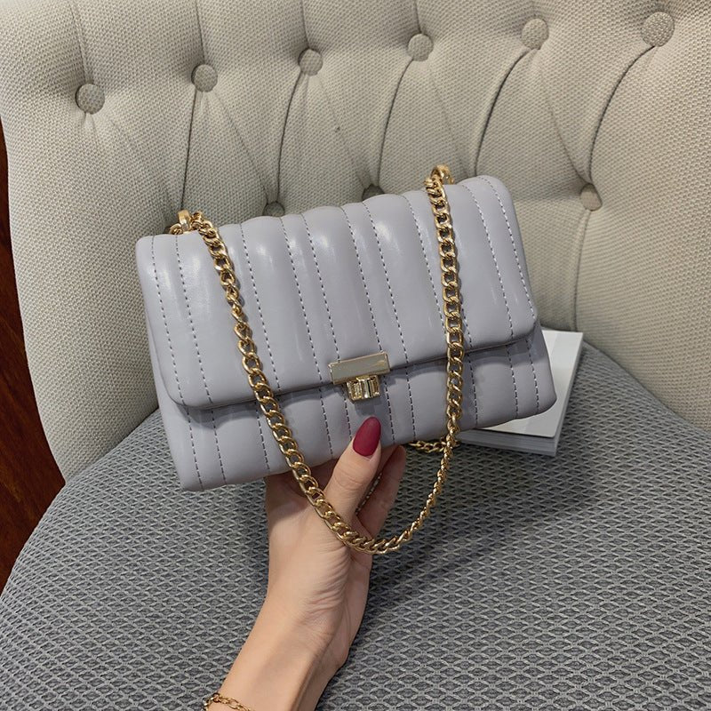 Fashionable Chain Crossbody Bag for Women - Luna BR wear co.