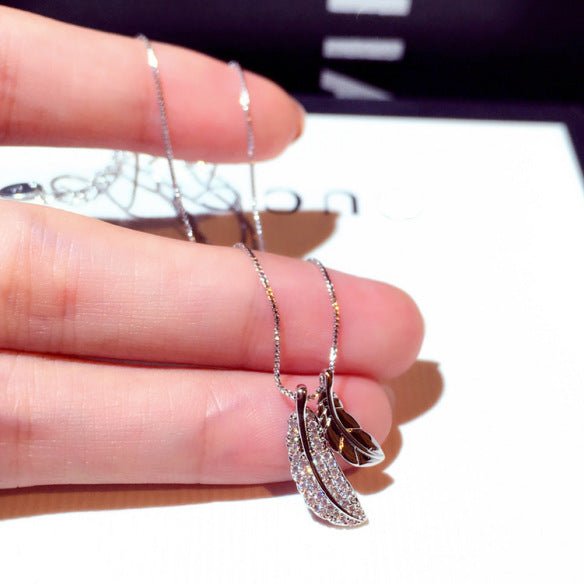 Fashionable Korean Style Leaf Pendant Choker Necklace - Luna BR wear co.