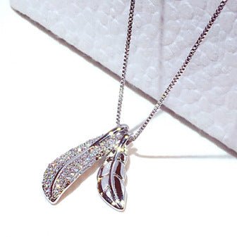 Fashionable Korean Style Leaf Pendant Choker Necklace - Luna BR wear co.